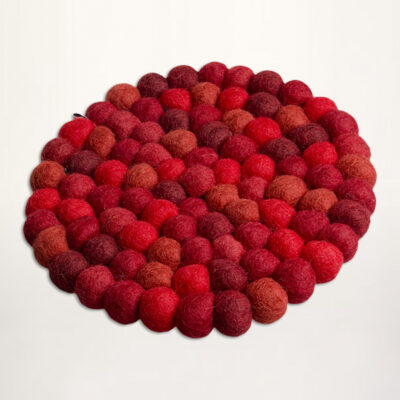 Rød bordskåner i uld