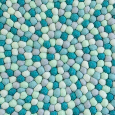 Kugletæppe i blå nuancer