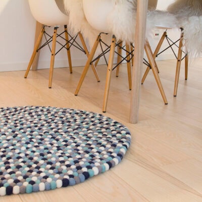 Mako kugletæppe og Eames stole